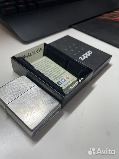 Зажигалка бензиновая zippo