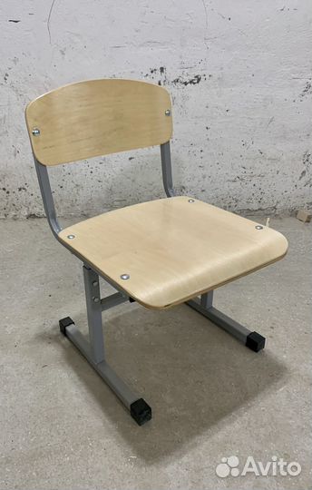 Школьная парты регулируемые и стулья