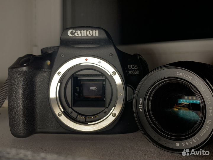 Фотоаппарат canon2000D