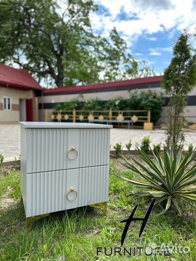 Тумба прикроватная