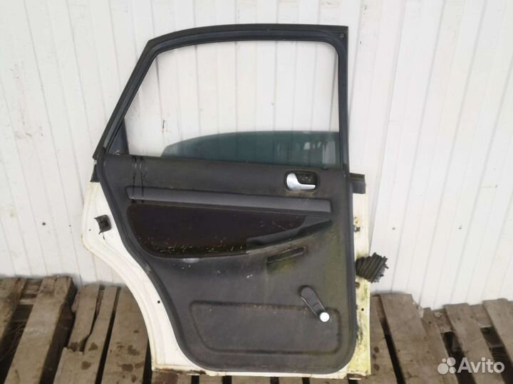 Дверь задняя левая Audi A4B5