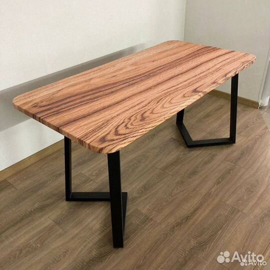 Офисный стол 'Elderly Cover'