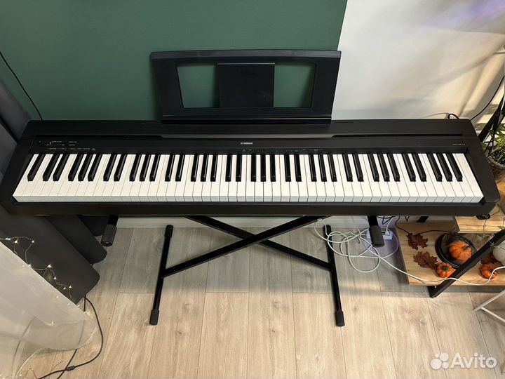 Yamaha p-45b цифровое пианино + стойка