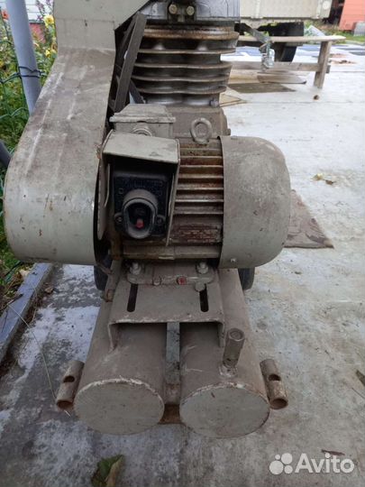 Воздушный компрессор