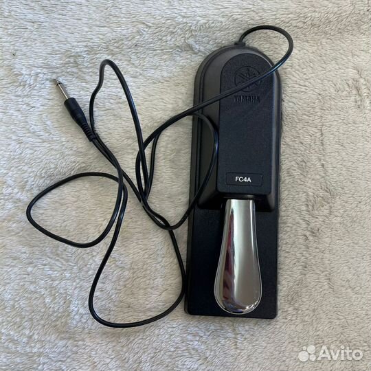 Цифровое пианино yamaha p45b + стойка + педаль