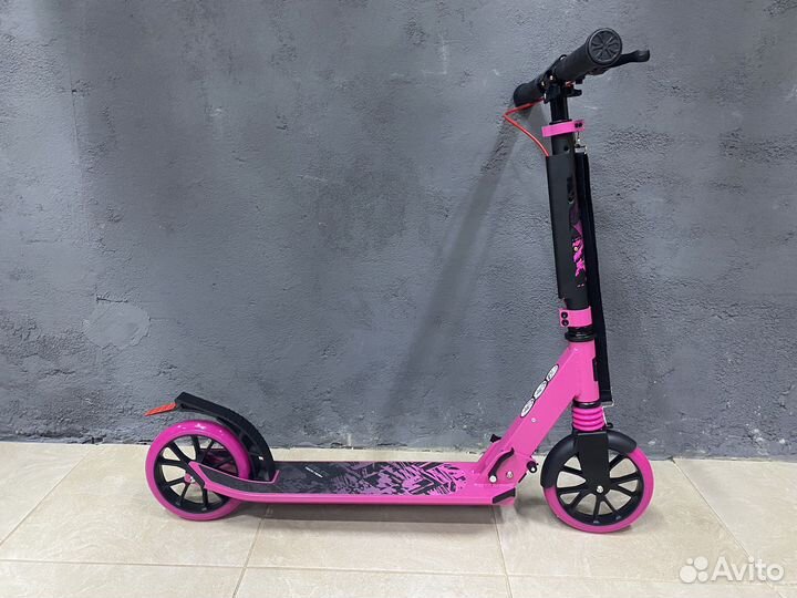 Самокат Delta 180 с ручным тормозом