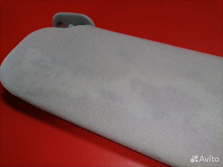 Козырек солнцезащитный передний правый Toyota