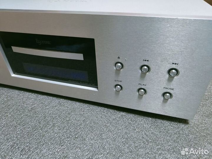 Проигрыватель Esoteric dv-60