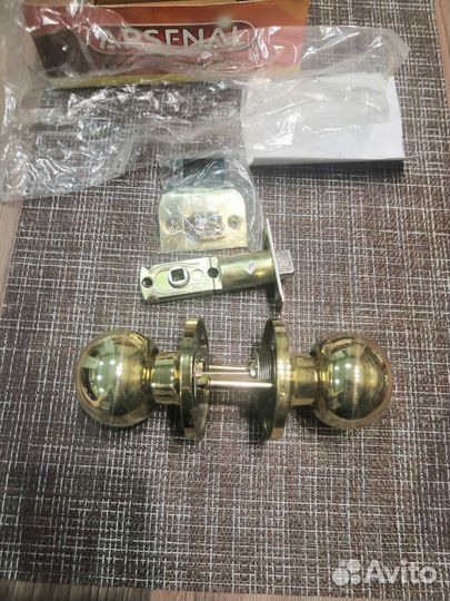 Дверные ручки