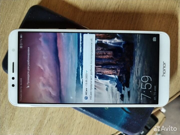 Телефон honor 7с