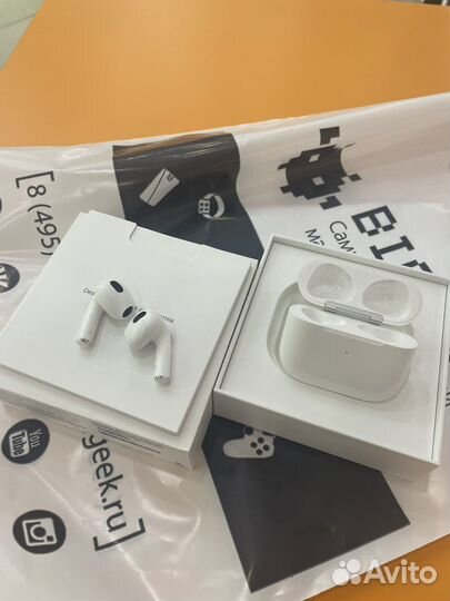 Apple AirPods (3-го поколения; 2021) оригинал