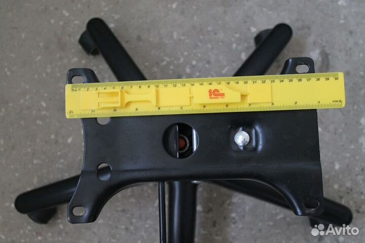 Крестовина-метал геймеровского кресла с комплек