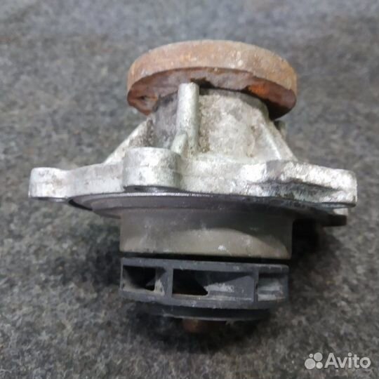 Помпа Opel Astra H Z16XER 2008