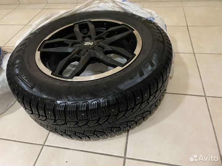 Pirelli Winter Carving 215/65 R16