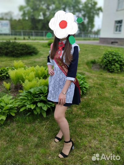 Платье с фартуком