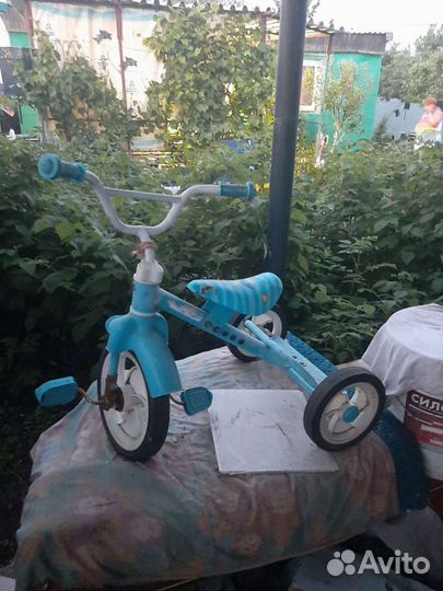 Детский трехколесный велосипед