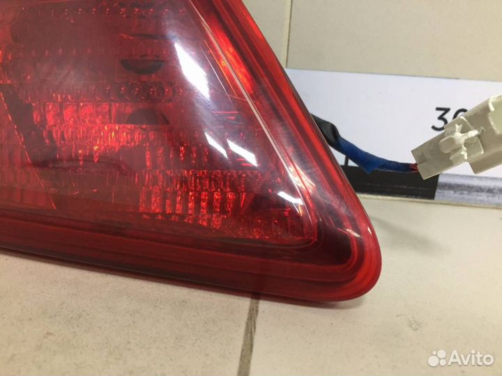 Фонарь задний внутренний левый Toyota Camry V40 20