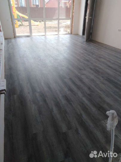 Укладка линолеума и ламината