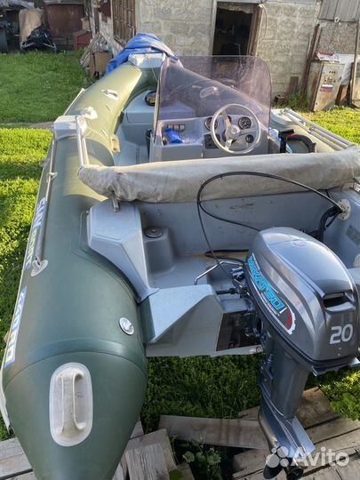Моторная лодка