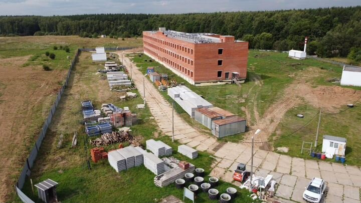 Здание, 8500 м²