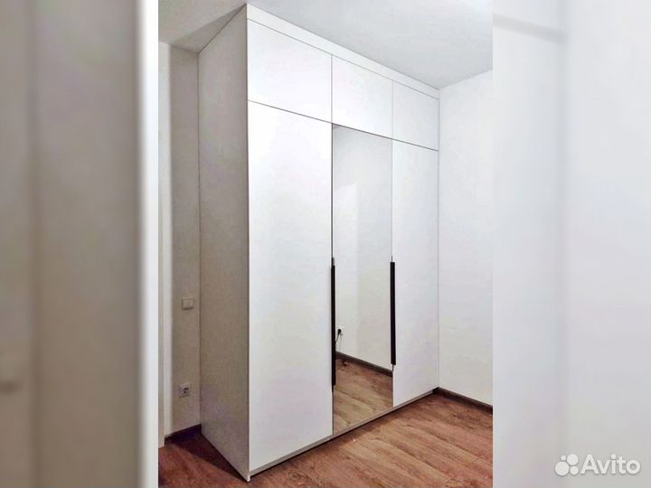 Шкаф распашной