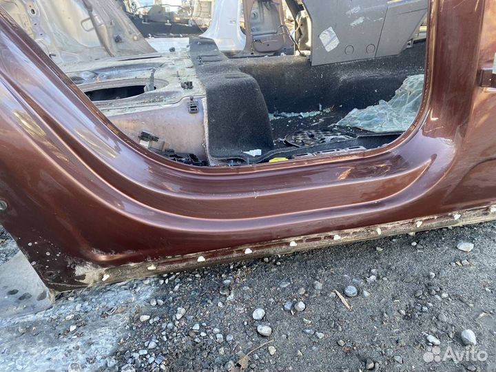 Порог со стойкой правый Volkswagen Tiguan 2017