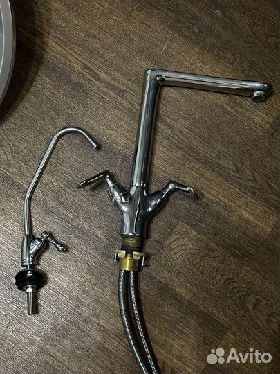 Раковина для кухни со смесителями