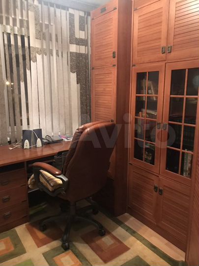 4-к. квартира, 74 м², 4/9 эт.