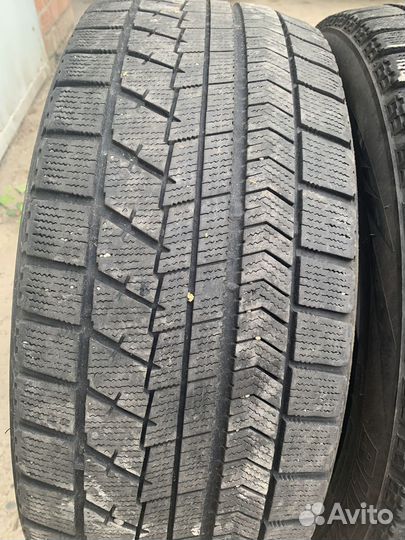 Bridgestone Blizzak VRX 245/45 R19