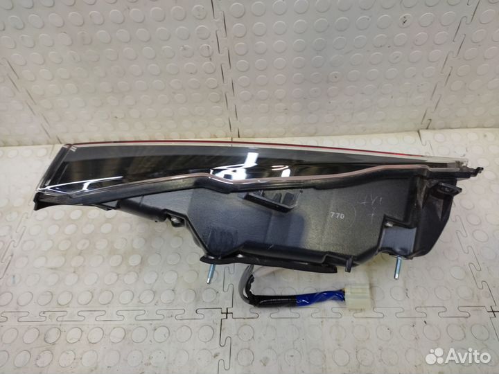 Фонарь внутренний правый Lexus Rx 4 AL20 2015-2019