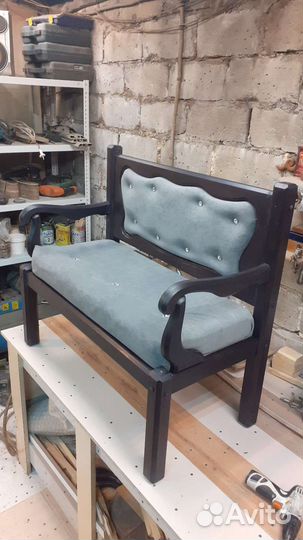 Мини диванчик в прихожую