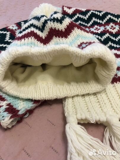 Продам комплект шапка +шарф