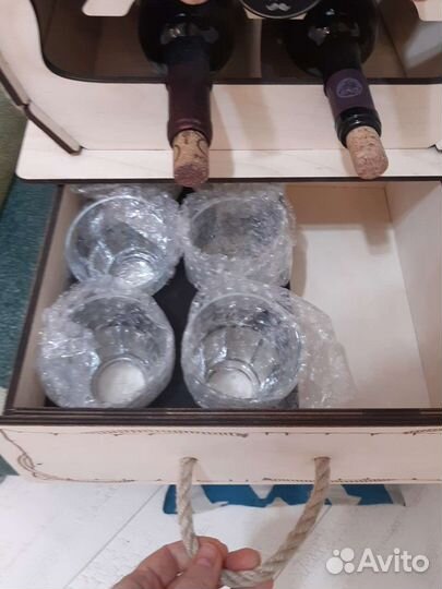 Подарок мужчине. Мини бар со стаканами цвет дерево