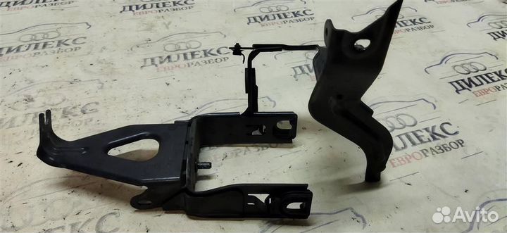 Кронштейн (сопут. товар) Audi A8 D3 4E 2004-2010