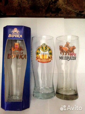 Коллекция бокалов и кружек с фирменной символикой