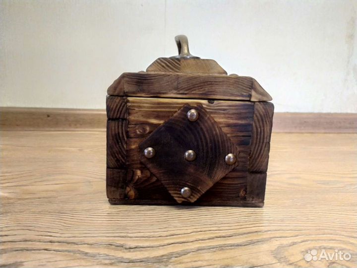 Сундук шкатулка ларец
