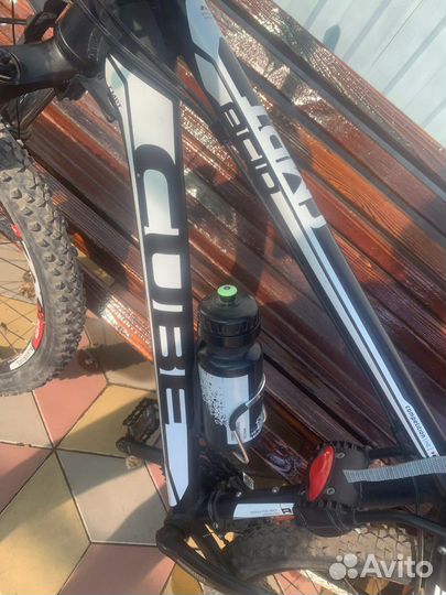 Горный велосипед cube acid black and white(18”)