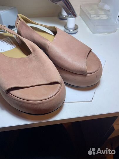 Босоножки женские