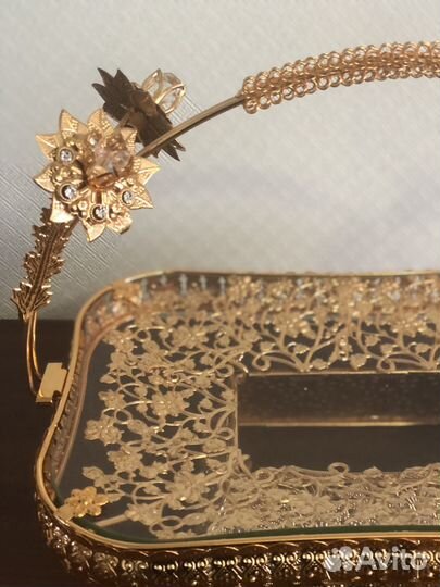 Металлическая фруктовница