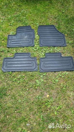 Автомобильные коврики резиновые