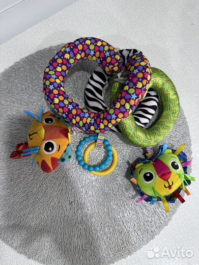 Игрушка на коляску