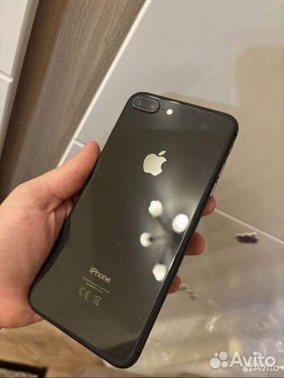 iPhone, 8 ГБ