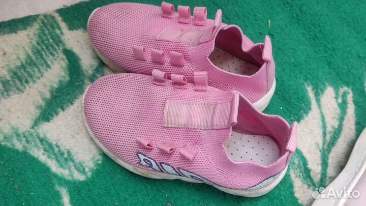 Кроссовки для девочки