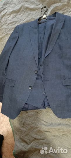 Мужской классический костюм тройка