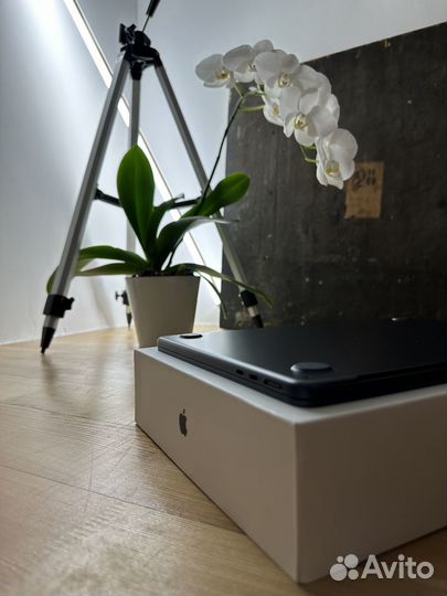 Macbook Air 2022 m2 Midnight