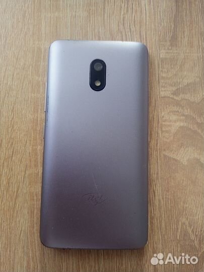 Телефон Itel