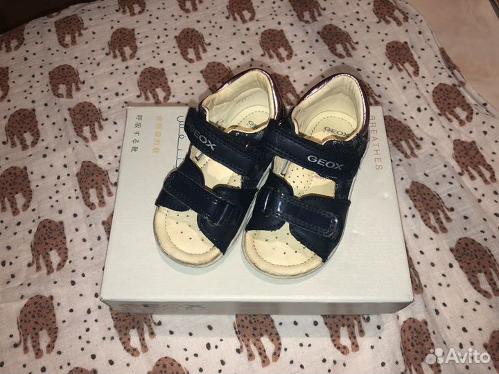 Сандалии для девочки Geox
