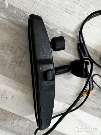 Зеркало салонное с монитором и видеорегистратором