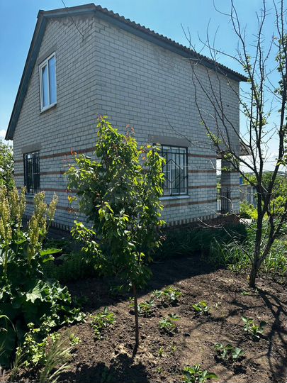 Дом 105 м² на участке 6 сот.