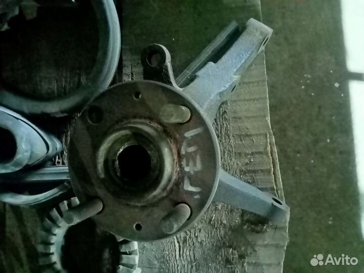 Поворотный кулак на Hyundai Getz